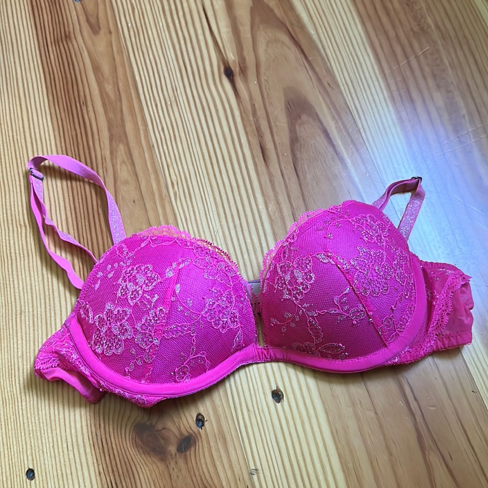 VS Bra
